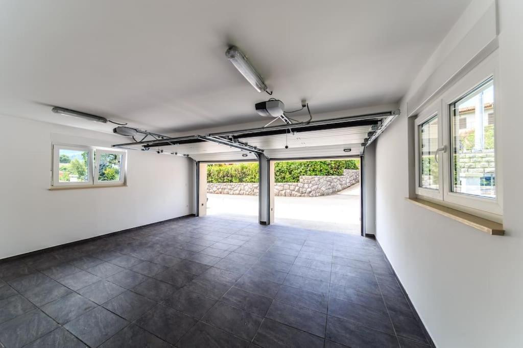 Apt2 - Two Angels With Swimming Pool, - Opatija * Ika